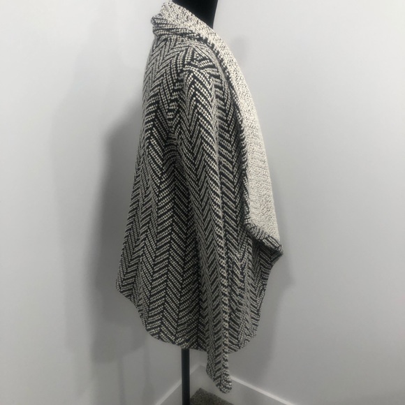 BB Dakota Black & White Open Front Cardigan - Picture 6 of 10